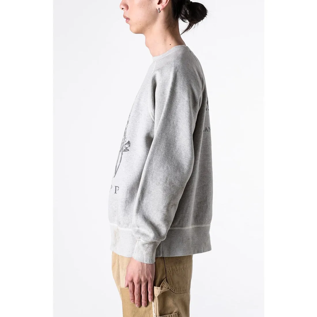SAINT Mxxxxxx 'FLOWER' CREW NECK SWEAT SHIRTS Floral Distressed Retro Sweatshirt Distressed Gray S-XL Big Factory Four-needle Six-Thread Boneless Stitching Process/Original Horn Sleeve Version Top Printing Process Authentic Level Re-Engraving Garment Washing and Distressing/Hand-worn Graffiti Treatment Original Consistent Fruit Label/Little Angel Anti-Counterfeiting Label